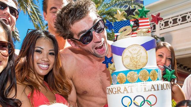 Michael Phelps celebra en Las Vegas su retirada y gana 100.000 dólares en un casino
