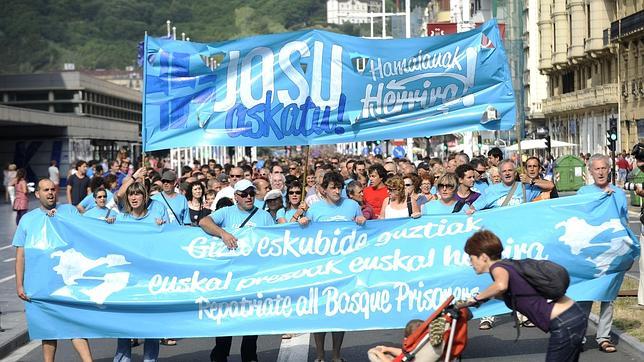 Los presos de ETA concluyen la farsa de su ayuno por Bolinaga