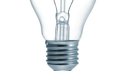 Las opciones de las que dispone el Gobierno para no subir la luz en octubre