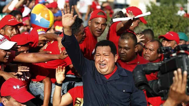 Chávez pide el voto para evitar una «guerra civil»