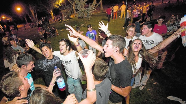 Comienzan a llegar las primeras multas por «botellón»