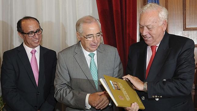 España refuerza la seguridad en sus embajadas