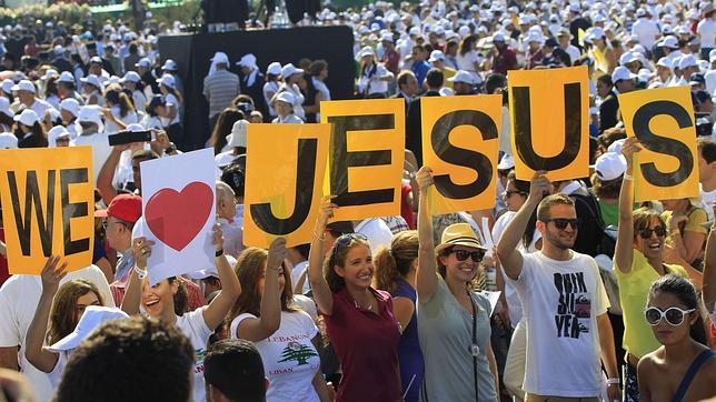 Benedicto XVI pide a los países árabes que promuevan la paz en Siria