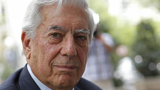 Vargas Llosa: «Esperanza Aguirre deja huérfanos a quienes le admiramos, y a sus adversarios»