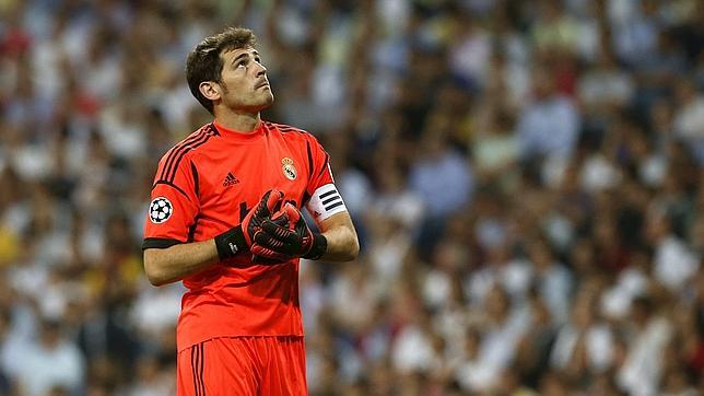 Casillas entra en el club de los cinco grandes jugadores de la Copa de Europa