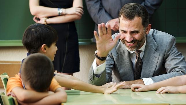 El Príncipe de Asturias inaugura la feria de las empresas biotecnológicas