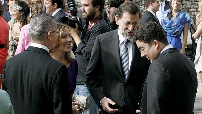 El hijo mayor de Gallardón se casa en Santiago