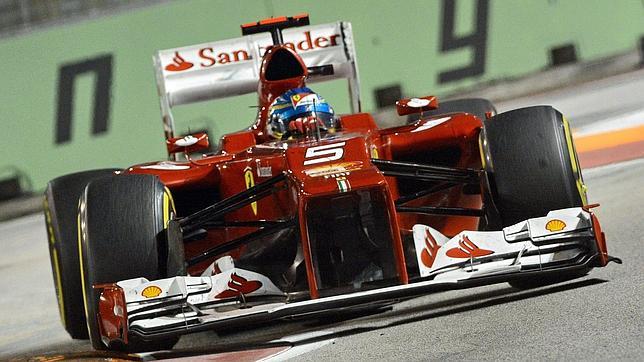 Podio de oro para Alonso