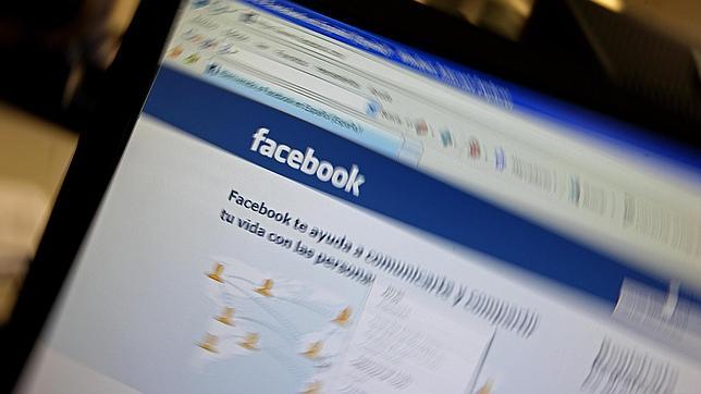 Facebook deja al descubierto los mensajes privados de los usuarios