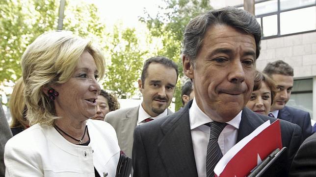 González se emociona en mitad de su discurso al recordar a Esperanza Aguirre