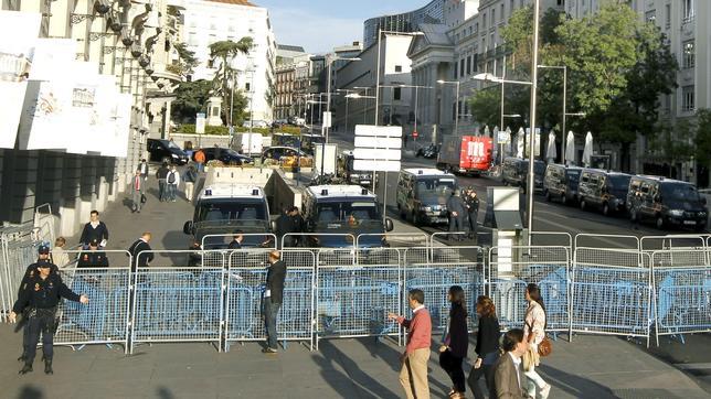 Un laberinto rodea al Congreso