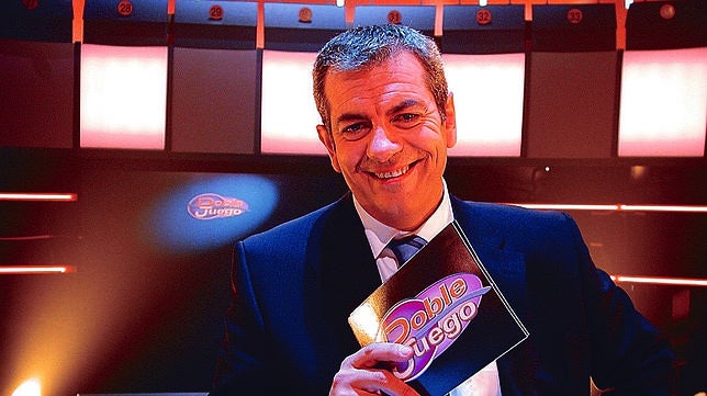 Carlos Sobera, al borde de la muerte por el ataque de un elefante