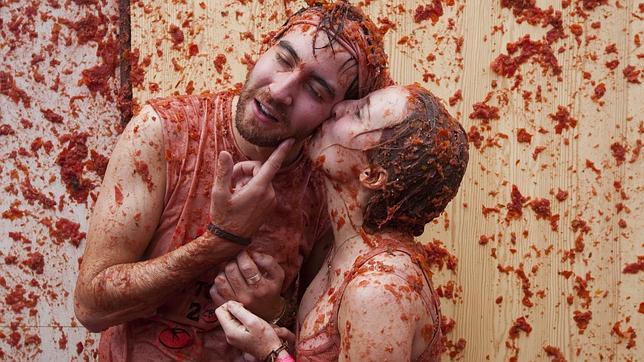 Buñol estudia cobrar entrada para la Tomatina porque peligra su supervivencia