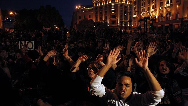 Tres detenidos y tres heridos leves en el 26-S