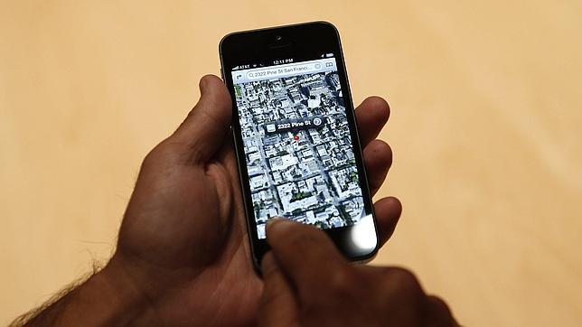 Tim Cook pide disculpas por los fallos de Mapas iOS6 y recomienda Google Maps