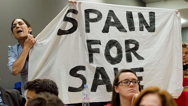 «España no necesita un rescate», asegura De Guindos en la London School of Economics