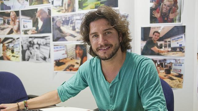 Manuel Carrasco: «Si pudiera cambiaría  al «99% de la clase política»