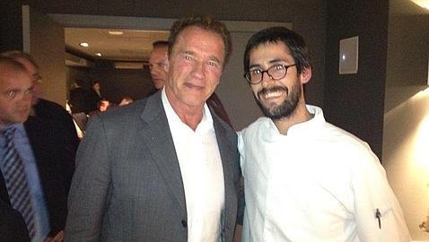 Schwarzenegger visitó el Palacio de Cibeles de «Adolfo»