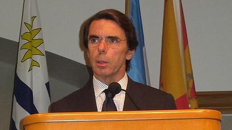 Aznar contesta al independentismo catalán: «Esta Nación ni se divide ni se rinde»