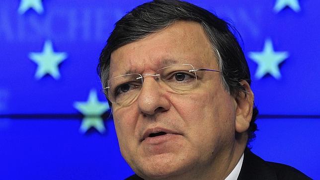 Barroso critica a los países que cuestionan la recapitalización directa de la banca