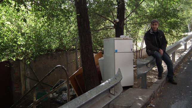 Suciedad y abandono junto a la Estación de Chamartín