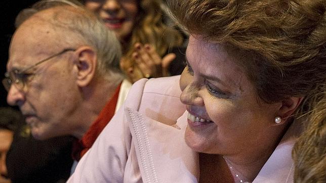 La presidenta de Brasil veta por decreto nueve puntos de Código Forestal