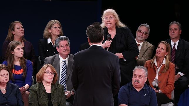 Romney y Obama disputan a brazo partido el voto de las mujeres