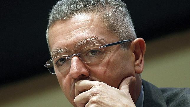 Gallardón: «La comunidad internacional no considerará caminos fuera de la ley»