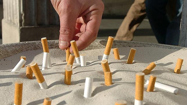 Hallan sustancia que ayuda a los exfumadores a no volver a caer en el vicio