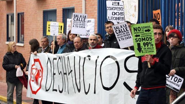 Botella, sobre los desahucios: «Si la ley no nos gusta, modifiquémosla»