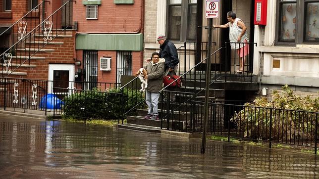 Insurgentes paquistaníes ofrecen ayuda humanitaria a EE.UU. por el paso de «Sandy»