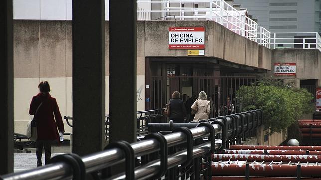 España vuelve a encabezar la tasa de paro en Europa con un 25,8% de desempleo