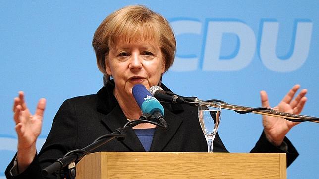 Merkel pide «otros cinco años» de paciencia para superar la crisis