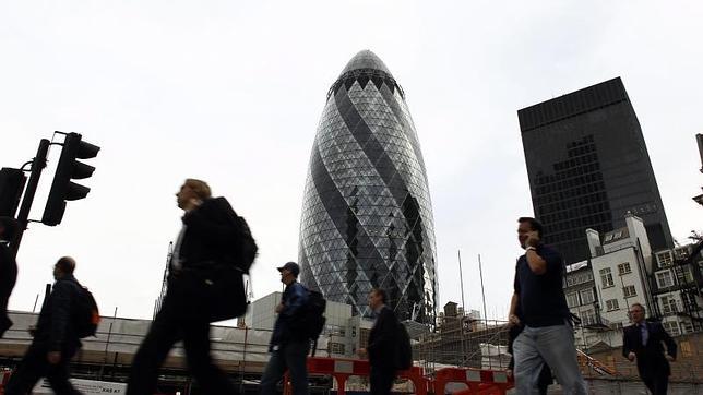 Los despidos reducen la fuerza de trabajo en la City londinense a niveles de 1993