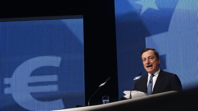 Draghi advierte de que la crisis económica afecta ya a Alemania