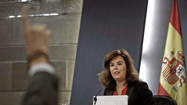 El Gobierno y el PSOE pactan una reforma legal urgente contra los desahucios