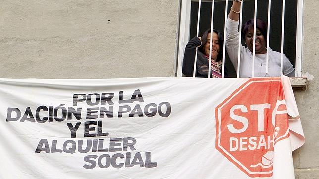 Detienen el desahucio de una mujer que denunció su situación en ABC Punto Radio