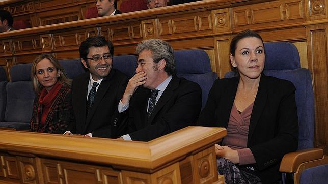 Se aprueba suprimir los sueldos con un PSOE desconcertado