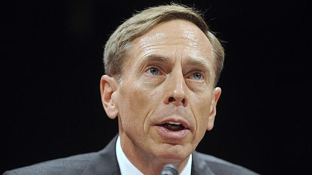Dimite el director de la CIA por una relación extramatrimonial
