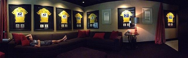 Armstrong exhibe sus siete amarillos