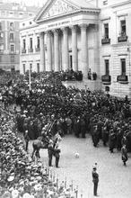 El «infame» asesinato del presidente Canalejas en plena Puerta del Sol