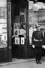 El «infame» asesinato del presidente Canalejas en plena Puerta del Sol