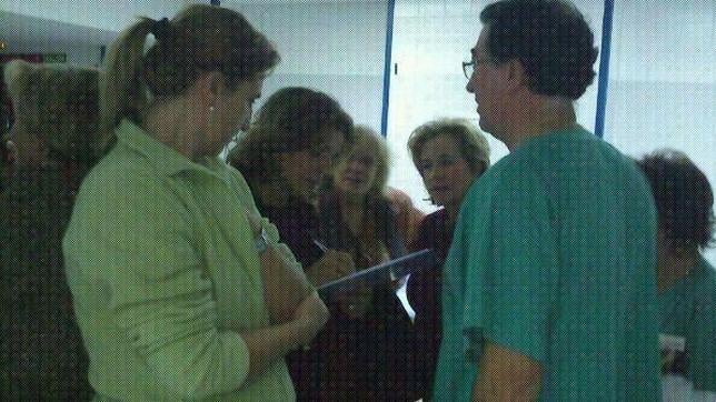 Ana Botella firma contra el «cierre» del Hospital de La Princesa