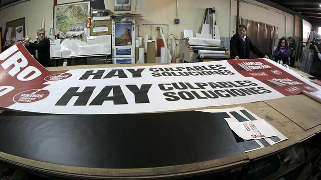 La pancarta del 14-N mide 14 metros y parte del eslogan irá en inglés y alemán