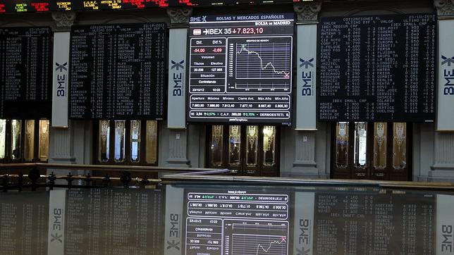 La Bolsa sube más de un 2% y recupera los 7.700 puntos