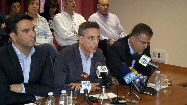 Dimite el alcalde de Arona, José González Reverón, inhabilitado por la Justicia