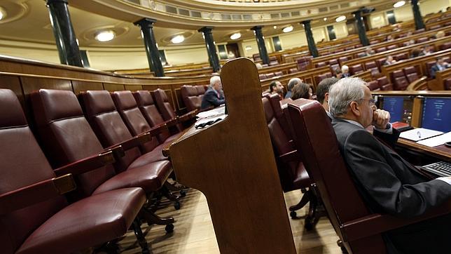 Mato, Wert y Fernández Díaz acumulan más de 30 comparecencias pendientes en el Congreso