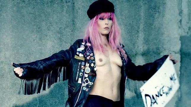 Lisbeth Salander se desnuda para los Rolling Stones