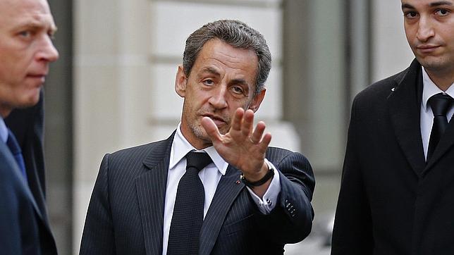 Sarkozy propone convocar un referéndum sobre la posibilidad de repetir las primarias