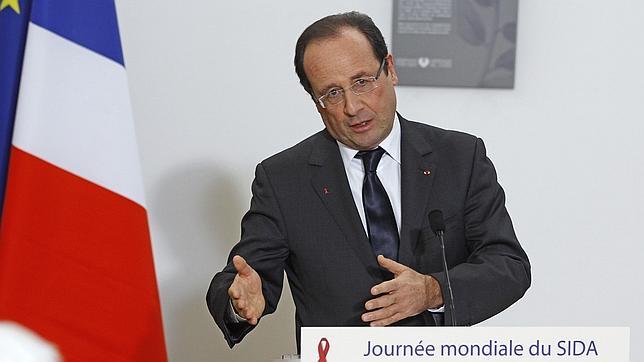 Hollande escribe al Rey para decirle que espera que pueda viajar pronto a Francia
